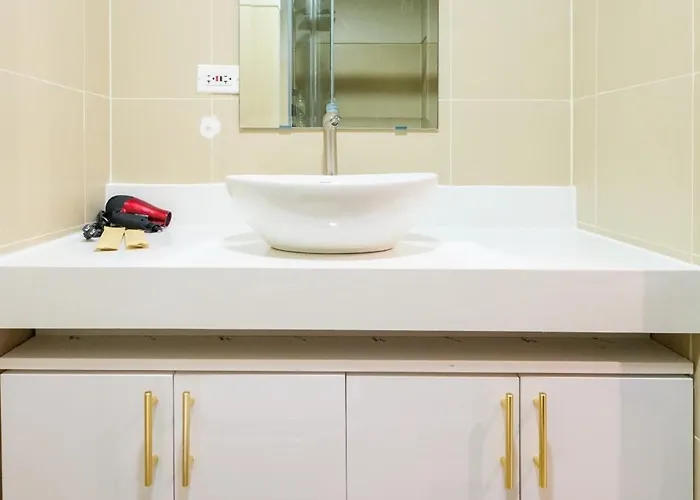 Luxe 1br With Wifi, Karaoke And Balcony Near Sm Megamall Manila