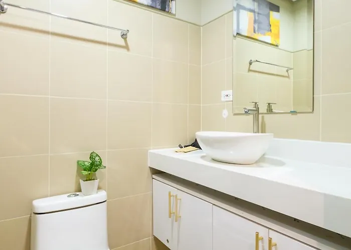 Luxe 1br With Wifi, Karaoke And Balcony Near Sm Megamall Manila